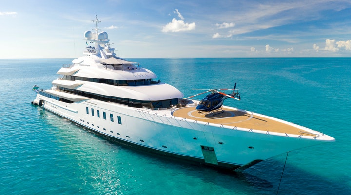 Luxury-yacht-sales-brokerage-scaled
