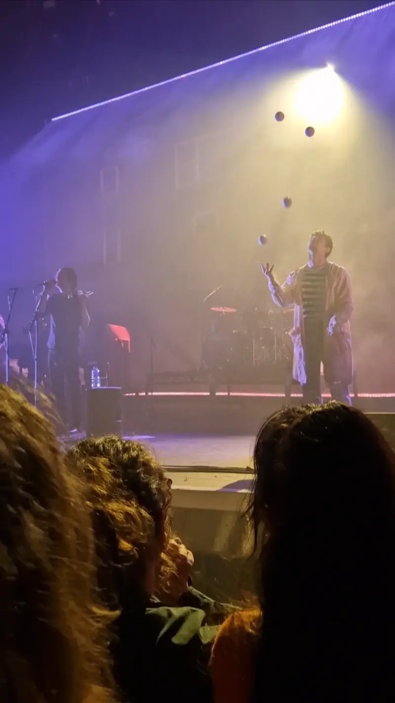 20250508_221504_1-ezgif.com-video-to-webp-converter-1